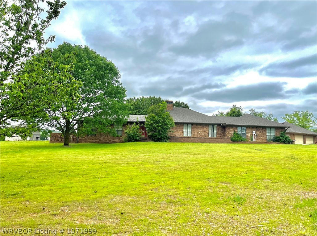 615 COUNTRY CLUB RD, POTEAU, OK 74953, photo 1 of 33