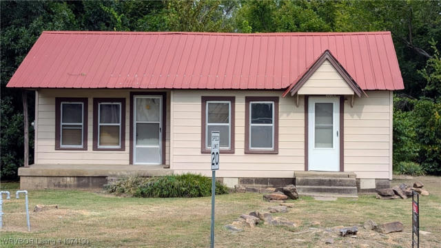 300 S SCHOOL ST, CHARLESTON, AR 72933 - Image 1