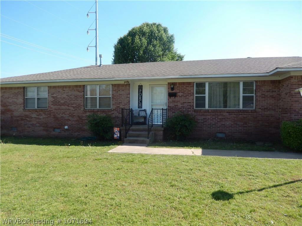 188 E 4TH ST, BOONEVILLE, AR 72927, photo 1 of 38
